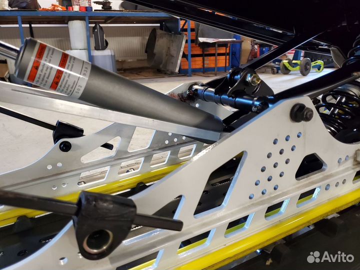 Разбор снегохода BRP Ski-Doo Summit X 850 G4 175