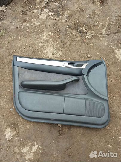 Передняя левая дверная карта Ауди А6 С5