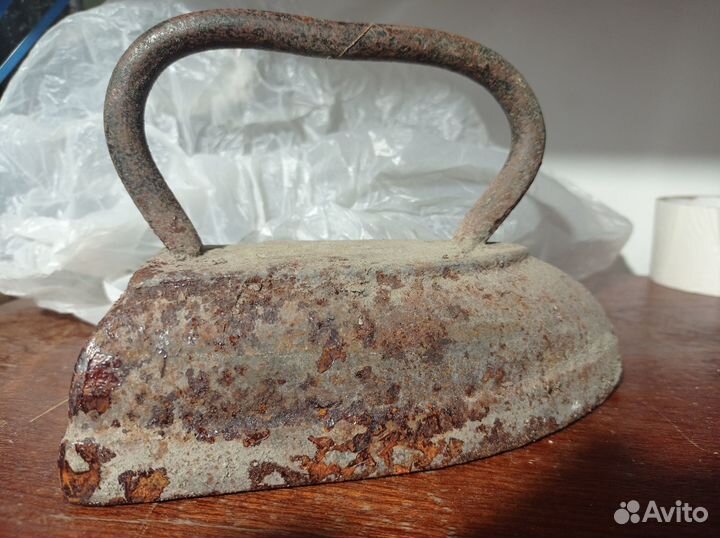 Утюг старинный