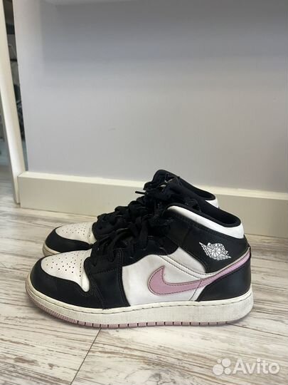 Nike Air Jordan 1 mid кроссовки 39 размера