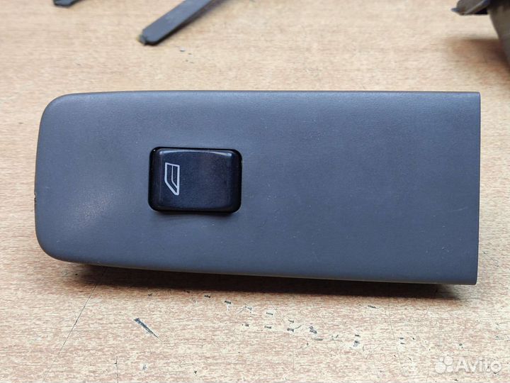 Кнопка стеклоподъёмника передняя правая, Volvo 960