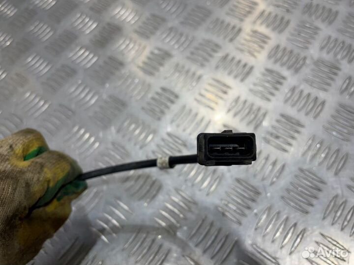 Датчик положения коленвала Chevrolet Aveo T200