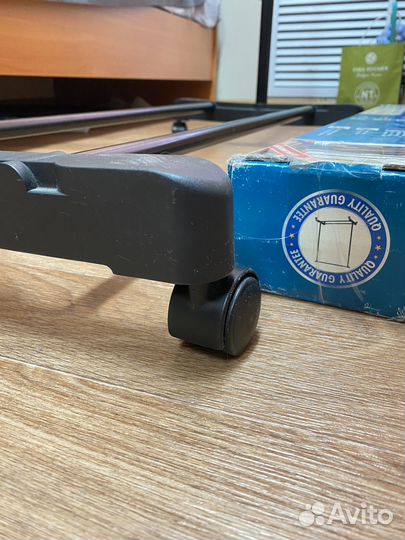 Вешалка для одежды напольная металлическая