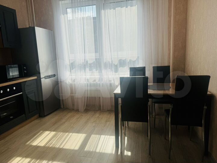 2-к. квартира, 60 м², 5/17 эт.