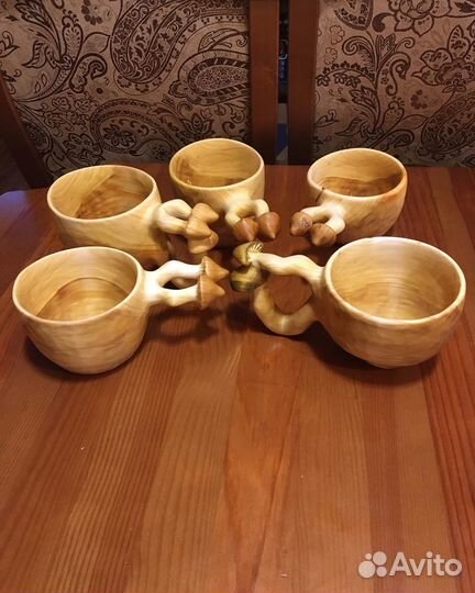 Кукса кружка с грибами из цельного куска дерева