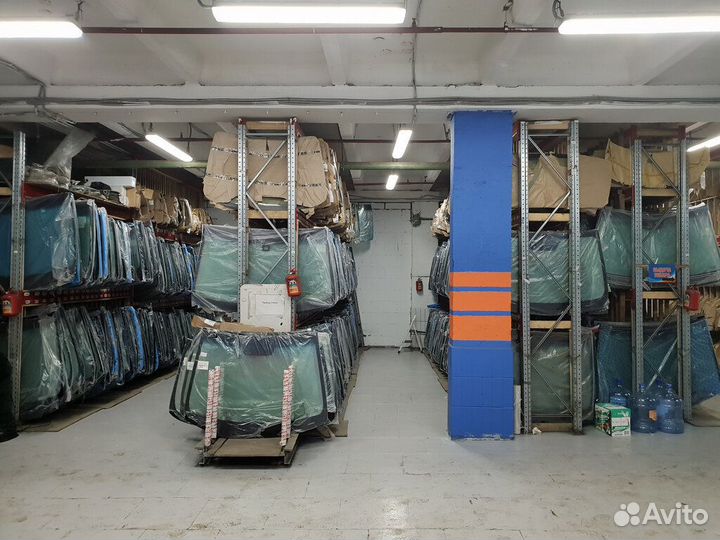 Заднее стекло Ford Fusion