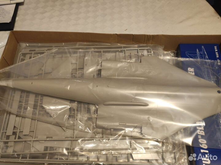 Сборная модель самолета Ту-160 Trumpeter 1 72