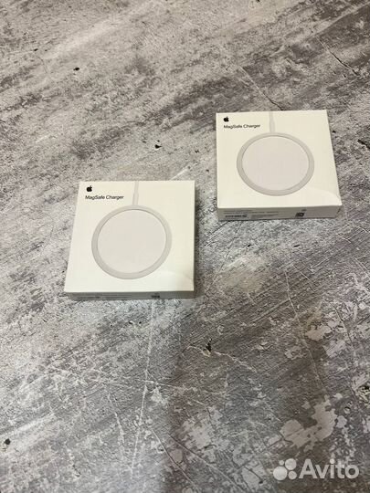 Беспроводная зарядка MagSafe Charger Apple