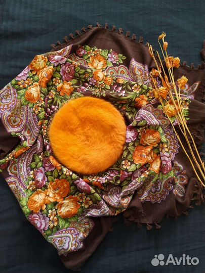 Береты,новые,палантины