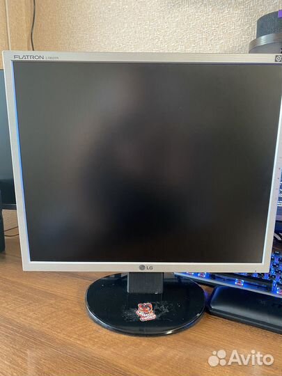 Монитор LG flatron l1953 tr