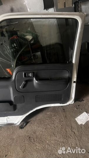 Дверь правая