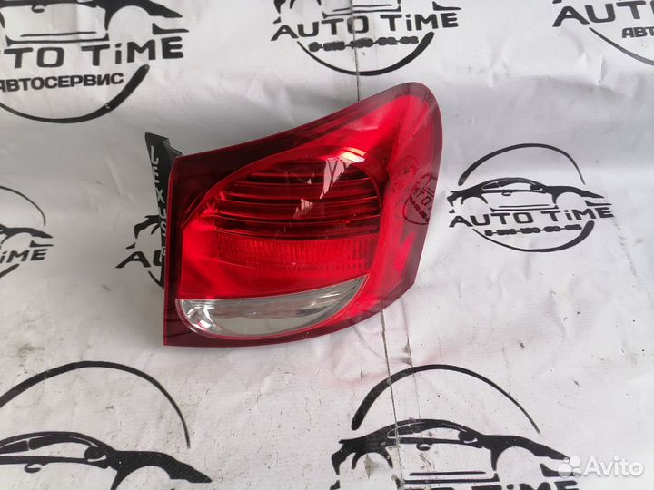 Задний правый фонарь lexus gs