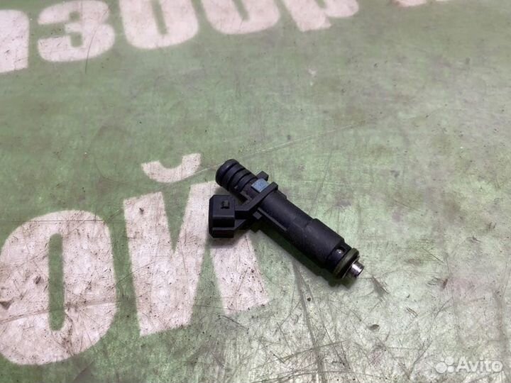 Форсунка топливная Chevrolet Aveo T250 B12D1