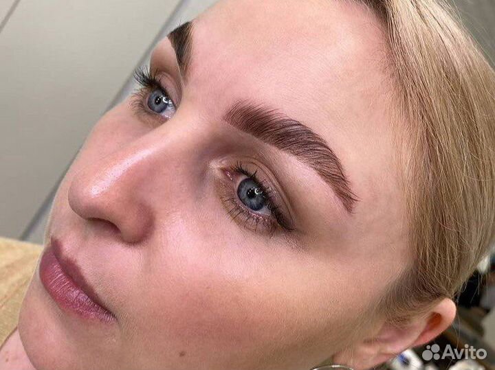 Мастер бровист