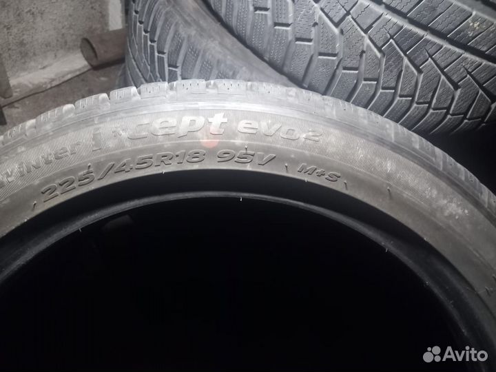 Hankook Winter I'Cept Evo2 W320C 225/45 R18 и 255/40 R18