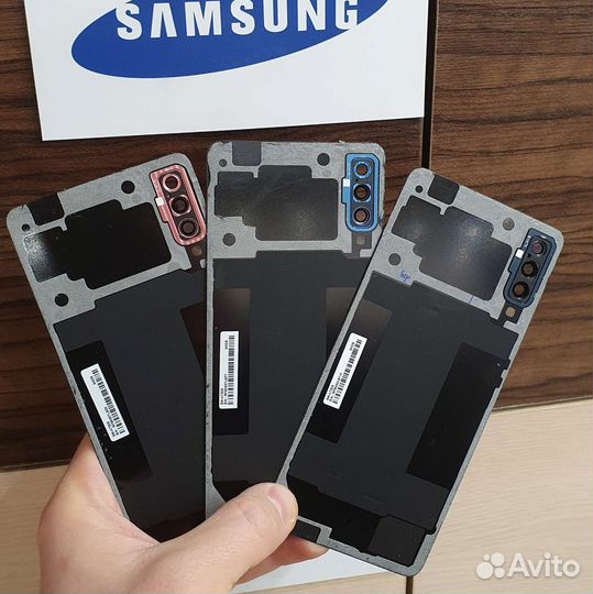 Задняя крышка Samsung A7-2018 оригинал 100