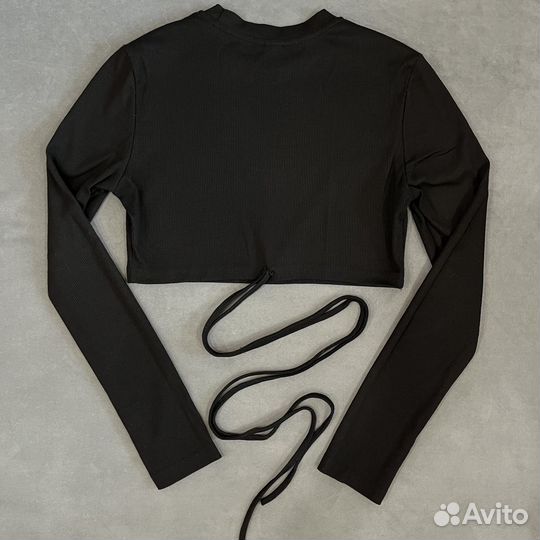 Укороченная кофта с завязками