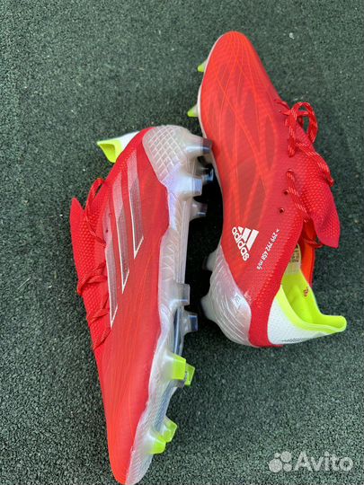 Футбольные бутсы adidas