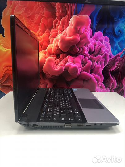 Ноутбук Samsung i5-2450M/6GB/1TB/Nvidia 520M 1GB