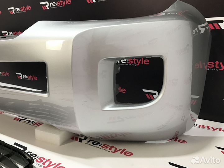 Бампер передний Toyota Land Cruiser 200 2м U111