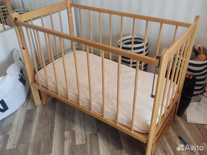 Детская маятниковая кровать с ортопед. матрасом