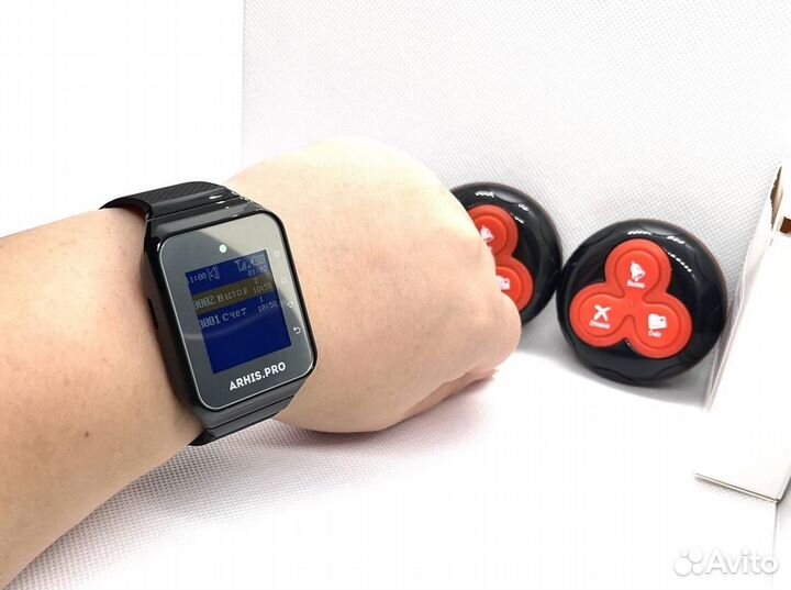 Кнопка вызова официанта с часами для кафе, баров