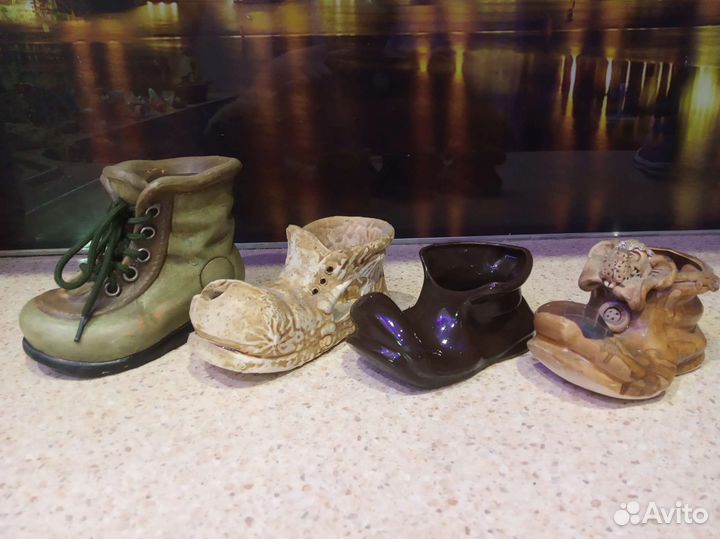 Ботинки из фарфора и глины