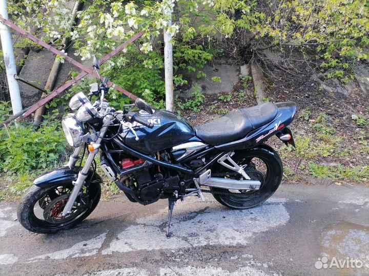 Suzuki bandit 400