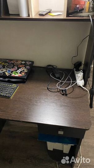 Стол компьютерный письменный