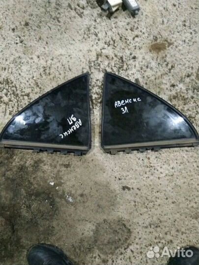 Стекло двери заднее правое (Toyota Avensis)