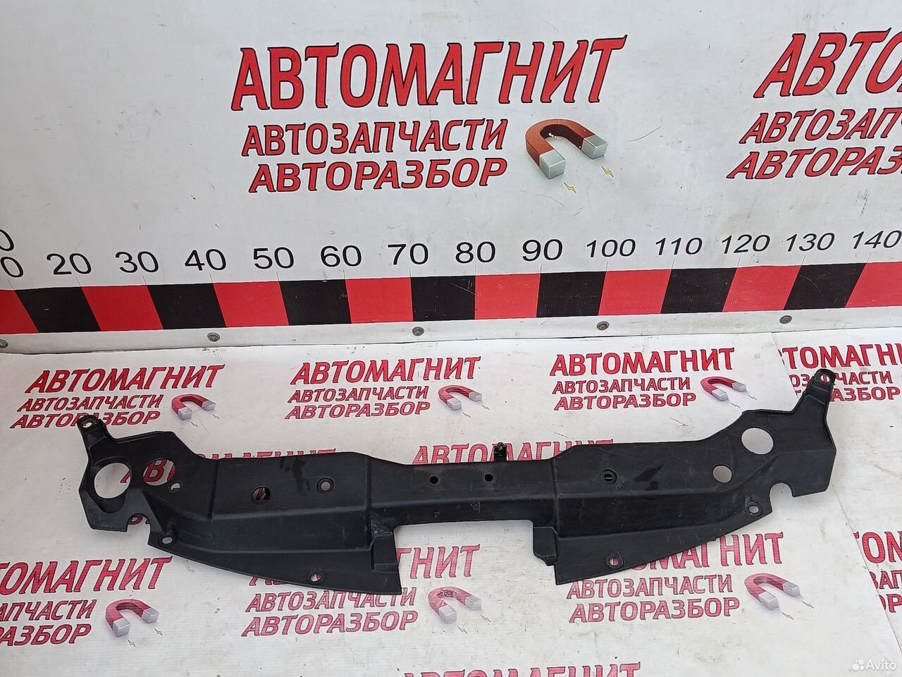 Кожух замка капота Ниссан Тиида С11