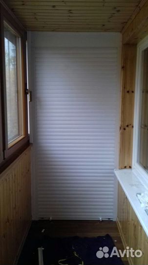 Шкаф с рольставнями на балкон на заказ