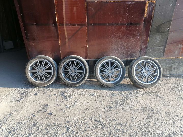 Комплект летних литых дисков