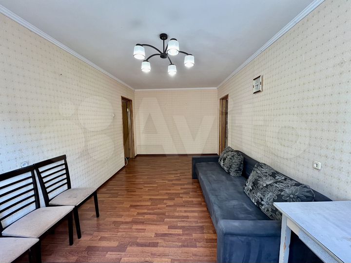 3-к. квартира, 65 м², 1/8 эт.