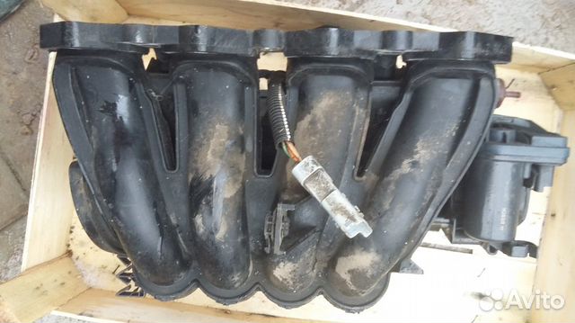 Коллектор впускной 1.6 Peugeot Пежо 307 Citroen