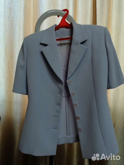 Женский деловой костюм 42-44