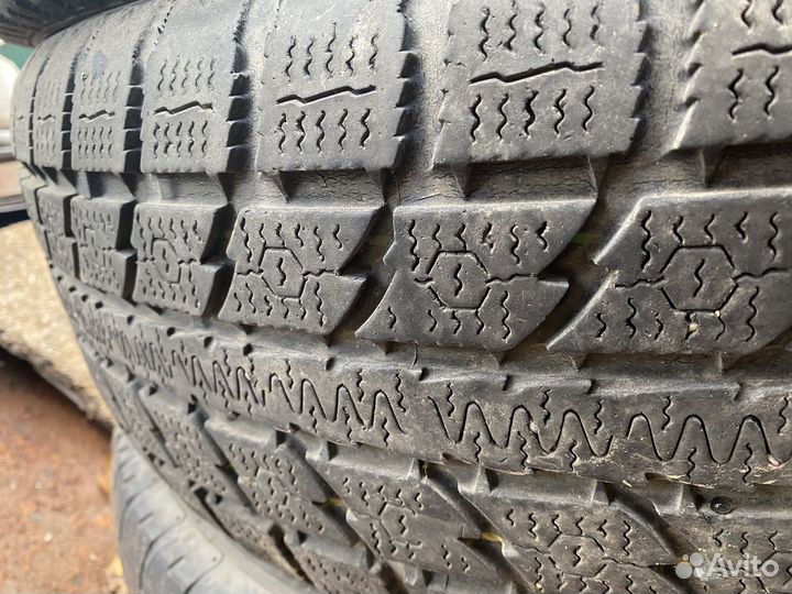 Toyo Observe GSi-5 225/65 R17