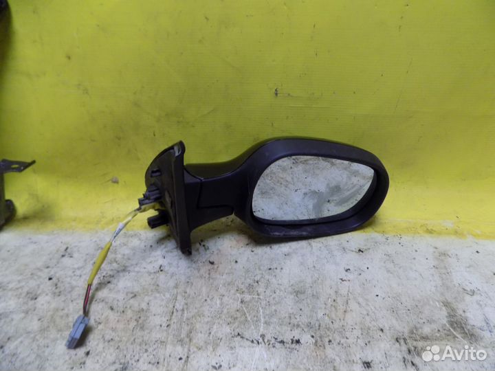 Зеркало правое Nissan Micra / March 5 контактов