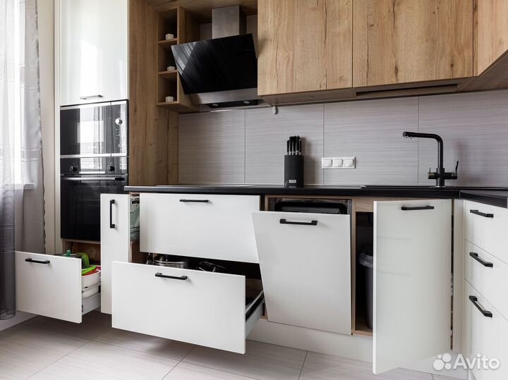 Кухня в мо Угловая под потолок