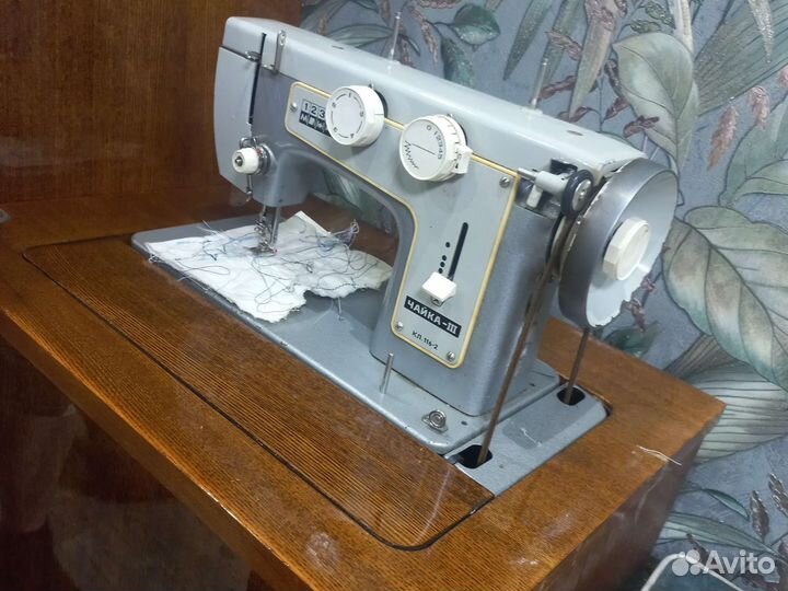 Швейная машина Чайка 3
