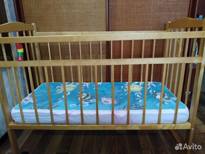 Детская кроватка