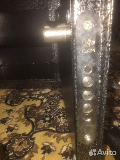 Сейф металлический