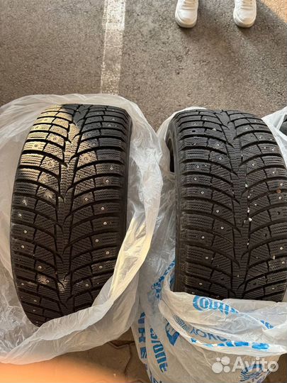 Laufenn I Fit Ice LW 71 235/45 R17