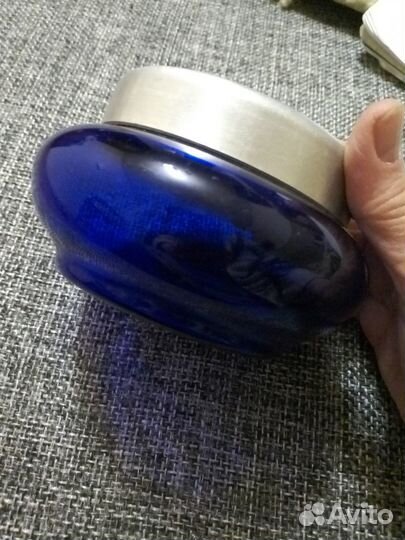 Сахарница, кружечки из синего стекла