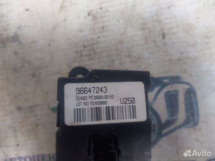 Часы Chevrolet Epica I рестайлинг (2009—2012)