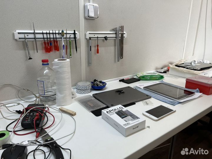 Ремонт техники Apple MacBook iPhone iPad iMac