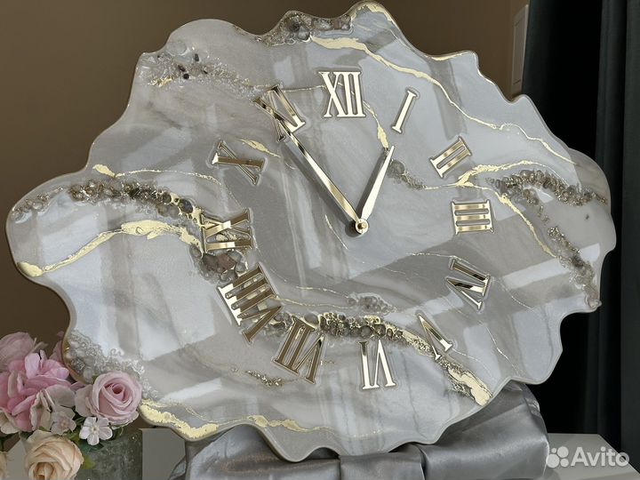 Часы из эпоксидной смолы 70 см в ассортименте