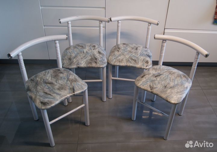 Кухонный стол и стулья комплект бу