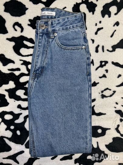 Джинсы
