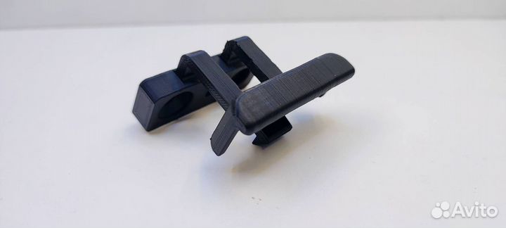 Geely Emgrand EC7 Защёлки подлокотника